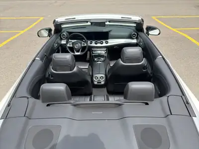 Mercedes-Benz E 400 Cabriolet AMG Line — Élégance décapotable et performances 333 ch — Miniature 18