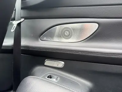 Mercedes-Benz E 400 Cabriolet AMG Line — Élégance décapotable et performances 333 ch — Miniature 19