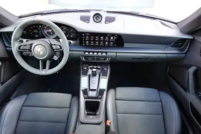 Porsche 911 Carrera GTS PDK — Sportive d'exception, 1ère main, 5000 km — Miniature 14