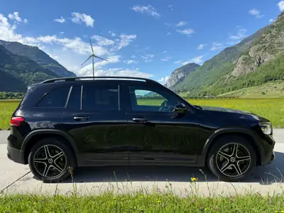 Mercedes-Benz GLB 250 4Matic AMG Line — 7 places, SUV spacieux reconnu, 82 000 km, garantie CH — tableau de bord