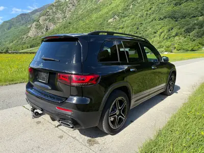 Mercedes-Benz GLB 250 4Matic AMG Line — 7 places, SUV spacieux reconnu, 82 000 km, garantie CH — détail
