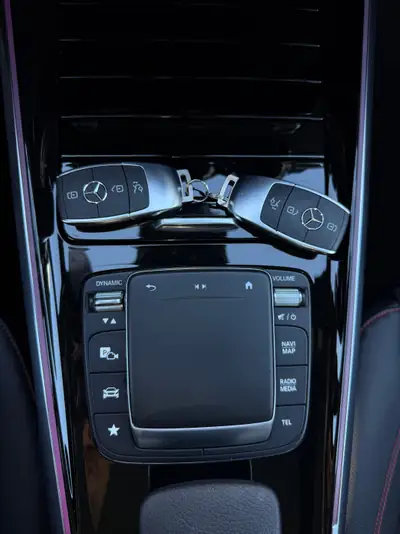 Mercedes-Benz GLB 250 4Matic AMG Line — 7 places, SUV spacieux reconnu, 82 000 km, garantie CH — Miniature 14
