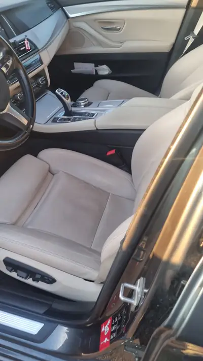 BMW M550d xDrive — Break sportif diesel, 381 ch et équipements Premium — Detail