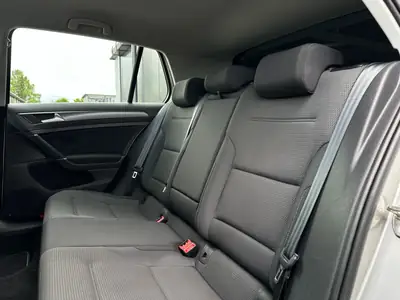 VW Golf VII 1.5 TSI — Berline dynamique, équipée et économe — Thumbnail 12