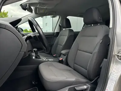 VW Golf VII 1.5 TSI — Berline dynamique, équipée et économe — Thumbnail 10