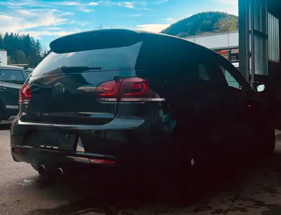 VW Golf 2.0 TSI R DSG 4motion — Performance sportive et motricité intégrale — arrière