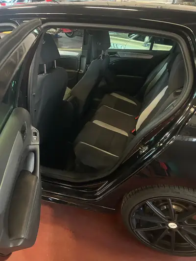 VW Golf 2.0 TSI R DSG 4motion — Performance sportive et motricité intégrale — détail