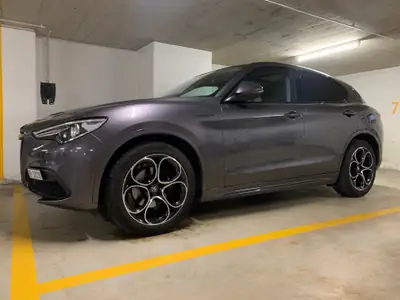 Alfa Romeo Stelvio 2.2 D Q4 210 Veloce — SUV diesel 4x4, toit panoramique, 77'700 km — Heckansicht