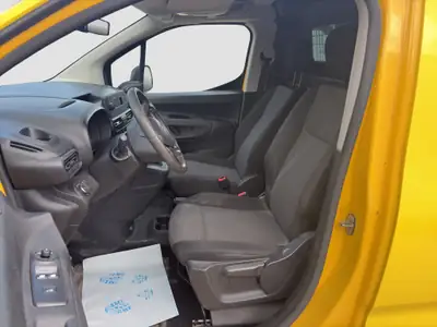 Opel Combo 1.5 Cargo Dynamic — Utilitaire diesel efficace, charge majorée, 90 000 km — Miniatura 9