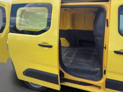 Opel Combo 1.5 Cargo Dynamic — Utilitaire diesel efficace, charge majorée, 90 000 km — Miniatura 15