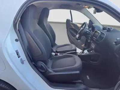 Smart Fortwo Passion TwinMatic 2015 — Citadine agile, automatique, entretien suivi — Miniatur 7