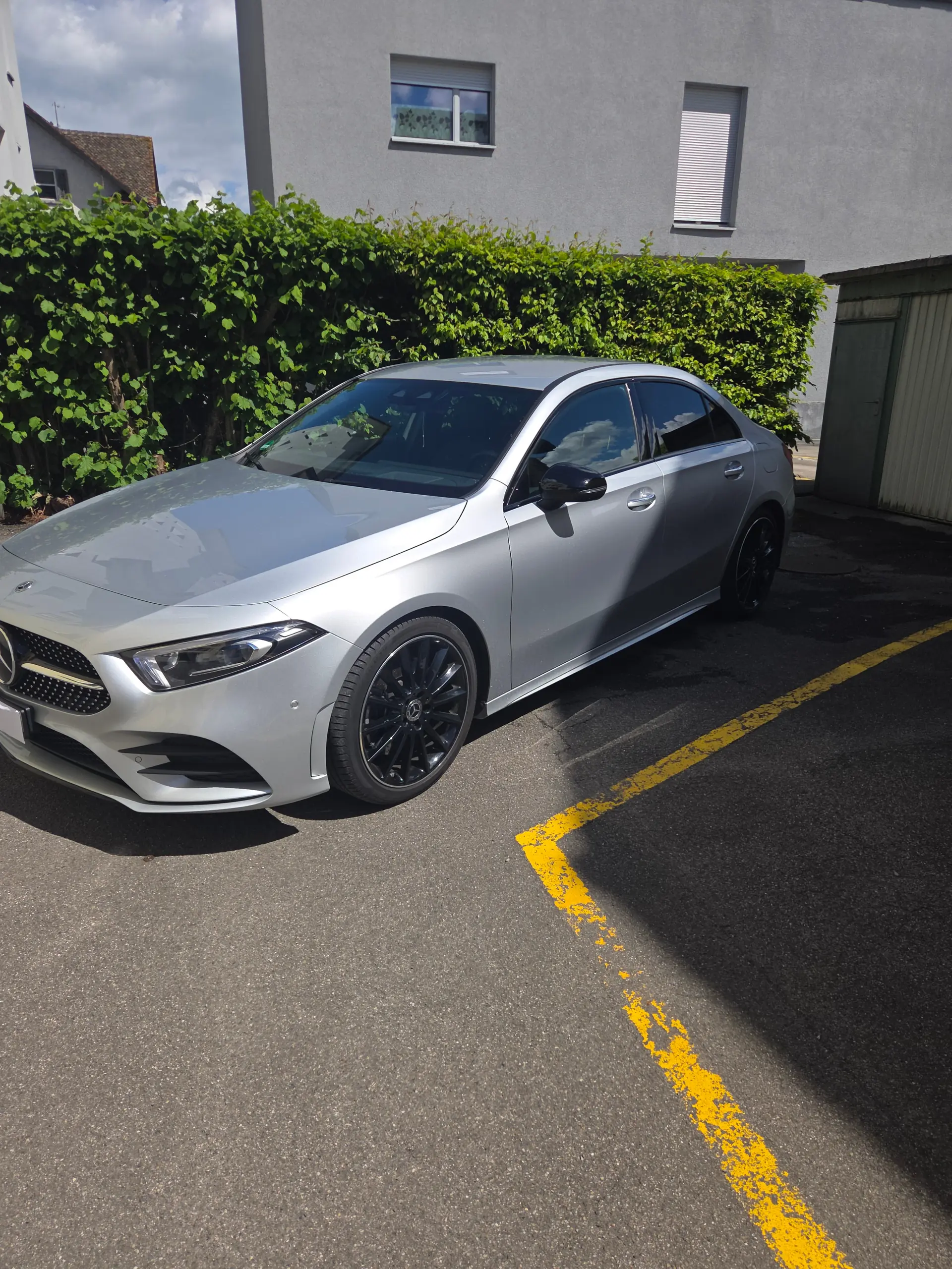 Mercedes-Benz A 250 AMG Line — Berline compacte sportive, 62'000 km seulement — Außenansicht