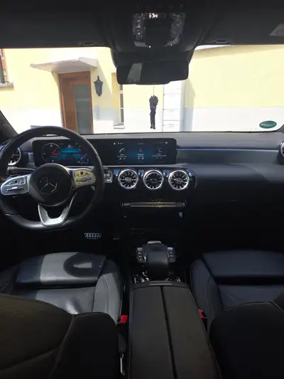 Mercedes-Benz A 250 AMG Line — Berline compacte sportive, 62'000 km seulement — Miniatur 8