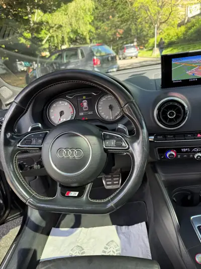 Audi S3 Sportback 2.0 TFSI Quattro — Berline sportive polyvalente, 301 ch dynamiques — intérieur