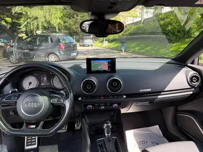 Audi S3 Sportback 2.0 TFSI Quattro — Berline sportive polyvalente, 301 ch dynamiques — Miniature 7