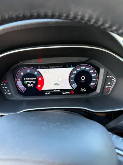 Audi Q3 35 TDI S-tronic — SUV compact diesel fiable, première main, historique complet Audi — Miniature 8