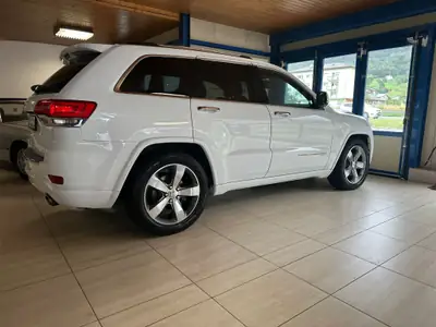 Jeep Grand Cherokee 3.0 CRD Overland — SUV 7 places, 250 ch diesel, tous terrains — Miniatura 9