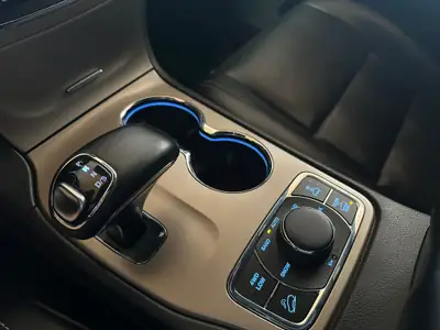 Jeep Grand Cherokee 3.0 CRD Overland — SUV 7 places, 250 ch diesel, tous terrains — Miniatura 22