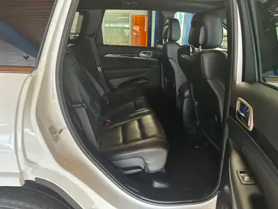 Jeep Grand Cherokee 3.0 CRD Overland — SUV 7 places, 250 ch diesel, tous terrains — Miniatura 25