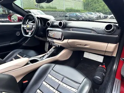 Ferrari Portofino 3.9 Turbo — Cabriolet légendaire, 599 ch, très faible kilométrage — Miniatur 18
