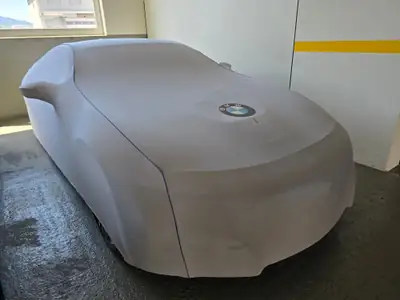 BMW i8 Coupé — Hybride Performance 362 ch, État Collector 44'500 km — interior