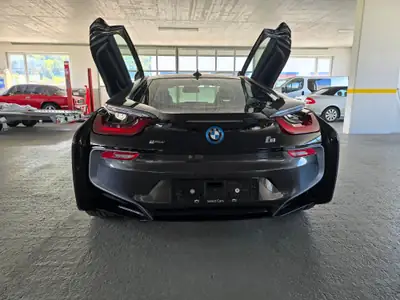 BMW i8 Coupé — Hybride Performance 362 ch, État Collector 44'500 km — Thumbnail 9