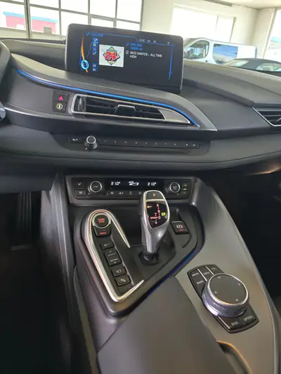 BMW i8 Coupé — Hybride Performance 362 ch, État Collector 44'500 km — Thumbnail 13