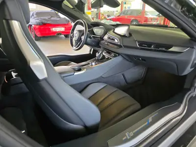 BMW i8 Coupé — Hybride Performance 362 ch, État Collector 44'500 km — Thumbnail 15