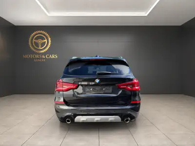 BMW X3 xDrive 20i Luxury Line — SUV premium avec affichage tête-haute et caméra — Innenraum
