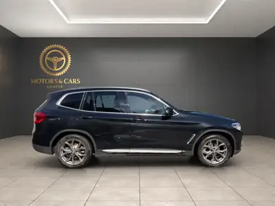BMW X3 xDrive 20i Luxury Line — SUV premium avec affichage tête-haute et caméra — Detail