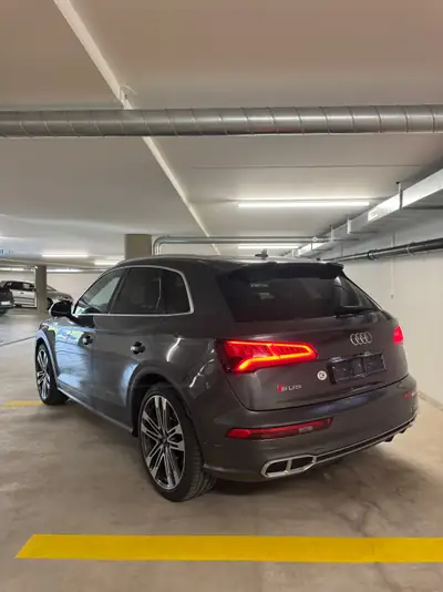 Audi SQ5 TDI — SUV coupé musclé, équipement complet, 114'000 km seulement — Heckansicht