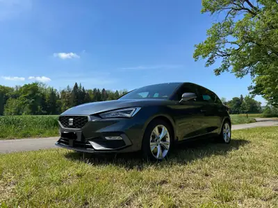 SEAT Leon 1.5 TSI Hola — Berline dynamique, première main, équipement premium — Außenansicht