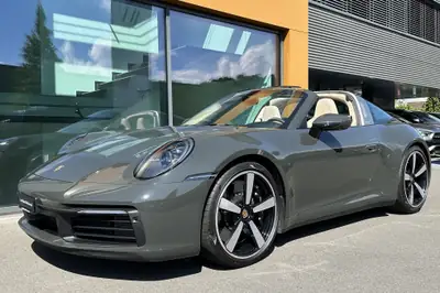 Porsche 911 Targa 3.0 Carrera 4S Heritage Design Edition — Chef-d'œuvre décapotable, seulement 2000 km — exterior view