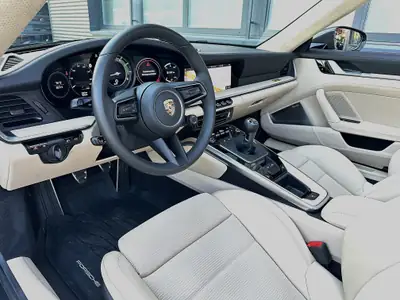 Porsche 911 Targa 3.0 Carrera 4S Heritage Design Edition — Chef-d'œuvre décapotable, seulement 2000 km — Thumbnail 7