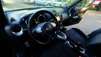 Nissan Juke 1.6 DIG-T Tekna 4x4 — Compact SUV dynamique, première main impeccable — Miniatura 11