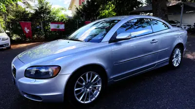 Volvo C70 2.4 Kinetic — Cabriolet élégant, première main, sans sinistre — Heckansicht