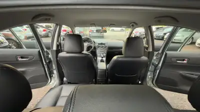 Mazda 6 2.0 16V Exclusive — Berline élégante, 79'000 km, sans sinistre — Miniatura 8