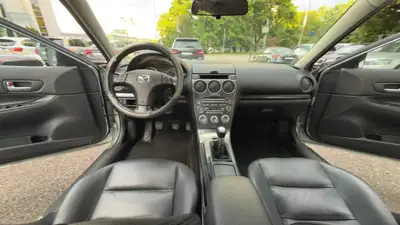 Mazda 6 2.0 16V Exclusive — Berline élégante, 79'000 km, sans sinistre — Miniatura 10