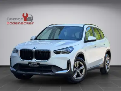 BMW X1 sDrive 18d — SUV compact diesel, équipement premium et consommation maîtrisée — exterior view
