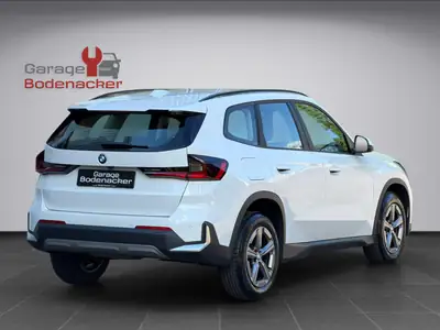 BMW X1 sDrive 18d — SUV compact diesel, équipement premium et consommation maîtrisée — Thumbnail 7