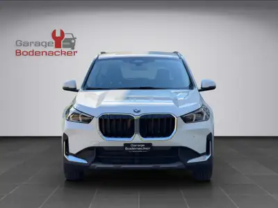 BMW X1 sDrive 18d — SUV compact diesel, équipement premium et consommation maîtrisée — Thumbnail 15