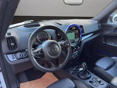 MINI Countryman Cooper ALL4 — SUV compact polyvalent, traction intégrale et technologie Steptronic — Thumbnail 10