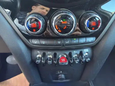 MINI Countryman Cooper ALL4 — SUV compact polyvalent, traction intégrale et technologie Steptronic — Thumbnail 16