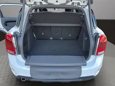 MINI Countryman Cooper ALL4 — SUV compact polyvalent, traction intégrale et technologie Steptronic — Thumbnail 19