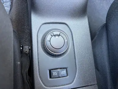 Dacia Duster TCe 130 Comfort 4x4 — SUV polyvalent, 4x4 authentique, sans accident — Thumbnail 16