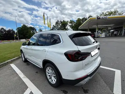 BMW X3 xDrive 20i — SUV polyvalent 2023, faible kilométrage, sans sinistre — cruscotto