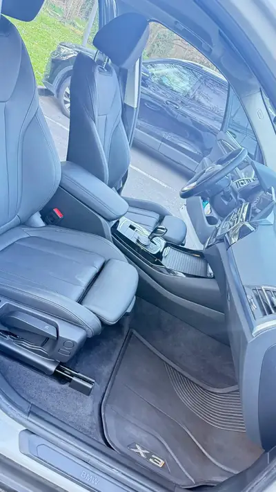 BMW X3 xDrive 20i — SUV polyvalent 2023, faible kilométrage, sans sinistre — Miniatura 8