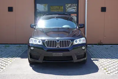 BMW X3 xDrive 30d Pack M — SUV diesel performant, cuir et jantes 19 pouces — côté