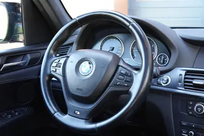 BMW X3 xDrive 30d Pack M — SUV diesel performant, cuir et jantes 19 pouces — Miniature 12