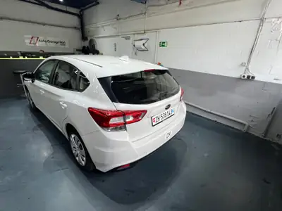 Subaru Impreza 1.6i Advantage — Break polyvalent, traction intégrale, sans accident — vista posteriore